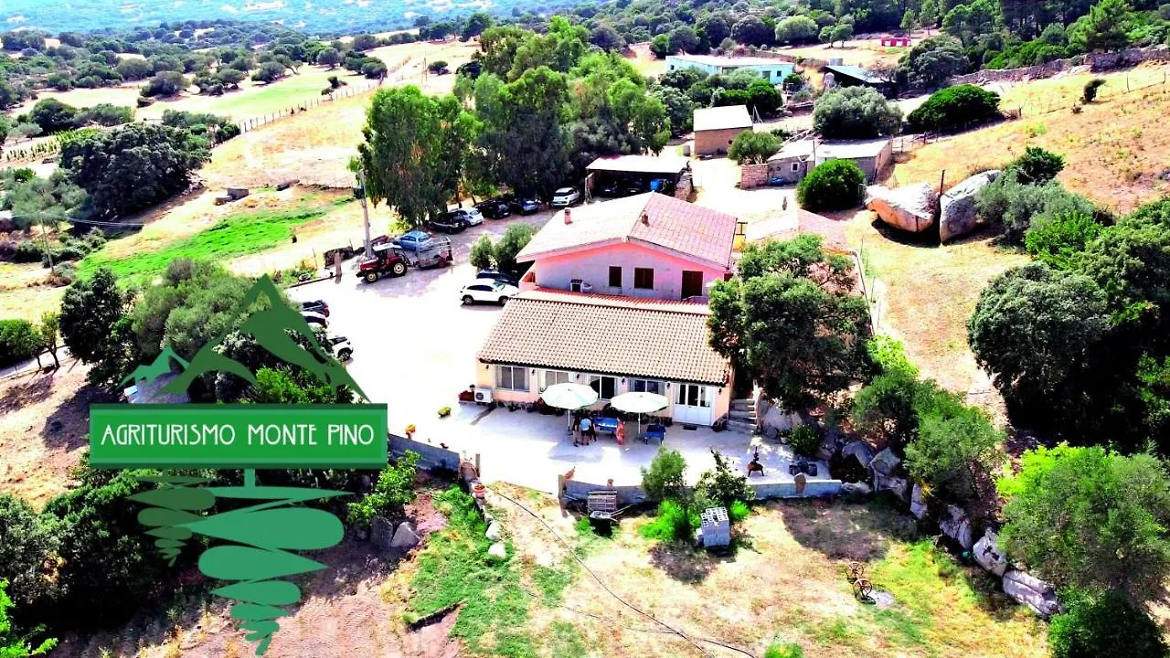 Agriturismo Monte Pino Telti 0*,  Italia